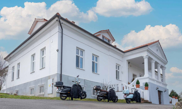 Descoperă Transilvania pe retro-scuter